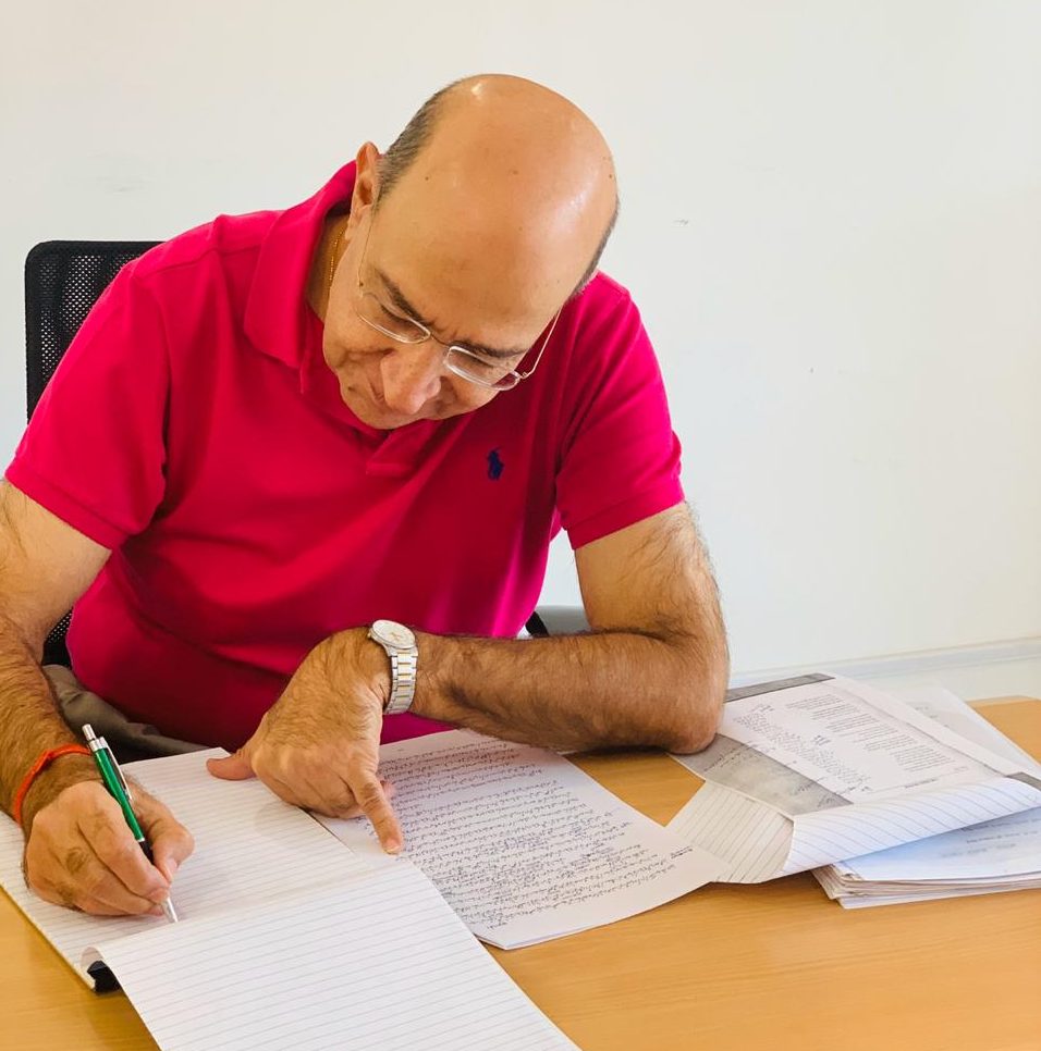 Learning languages in the silver years